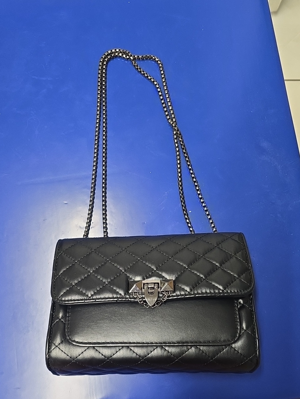Luxury Quilted Black Crossbody Bag with Chain Strap